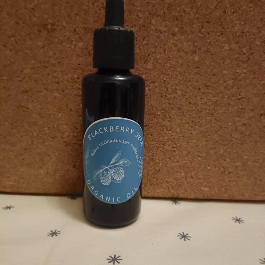 Organic Blackberry Seed Oil Rubus Laciniatus Fruticosus Miron Glass with Dropper Bottled by Hand Food Grade Cold Press Blackberry Seed