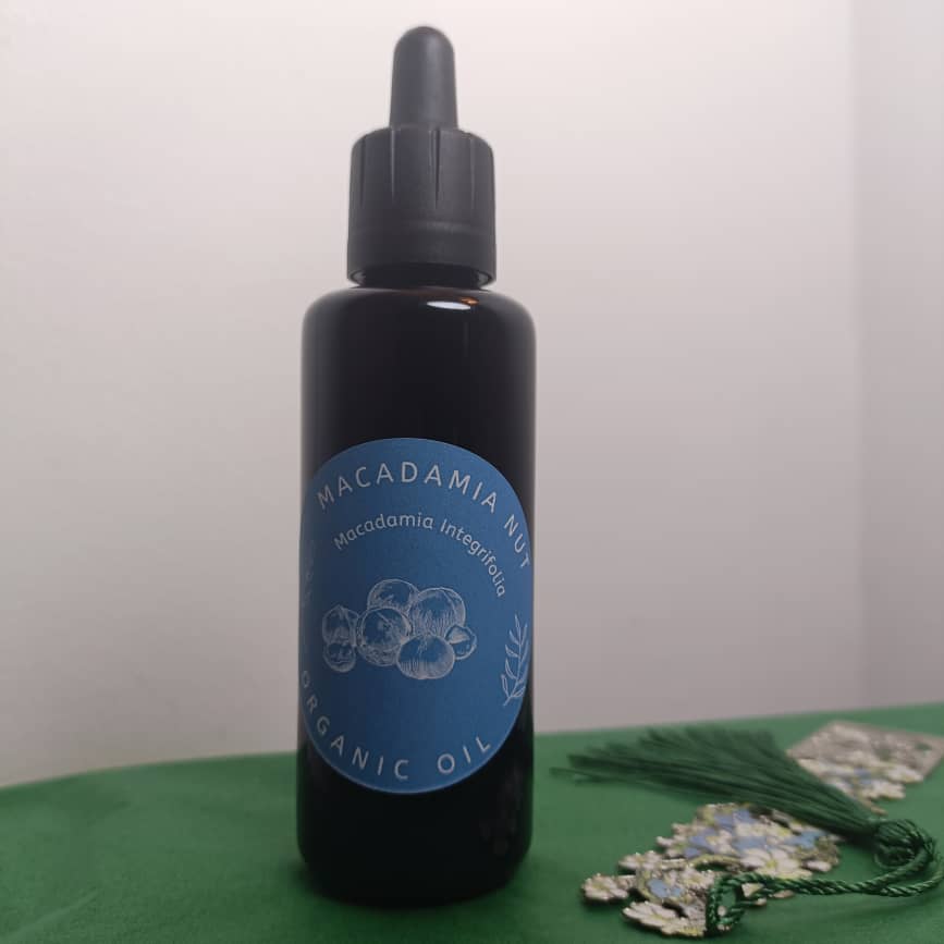 Organic Macadamia Nut Oil Macadamia Integrifolia | Miron Violet Glass Premium Oil Dropper Bottled by Hand Food Grade Queensland Nut Oil
