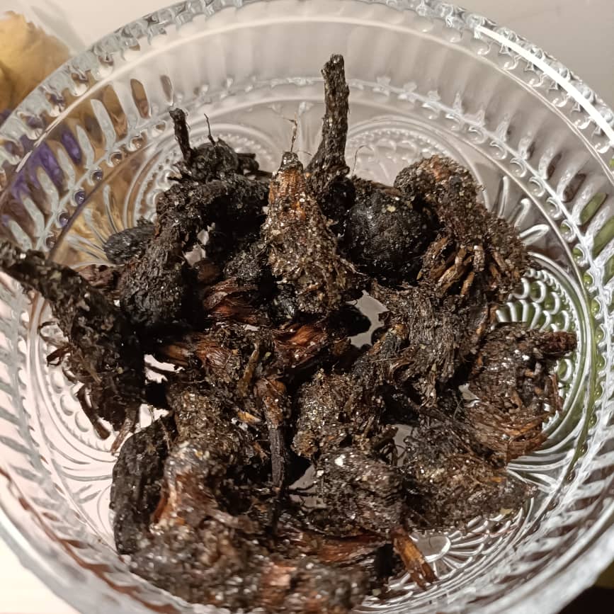 Handmade Bukhoor Oud | Classic Sandal Flakes, sweet scent | 100% Natural Handmade Incense Home Fragrance / Turaren Wuta / Arabian Incense