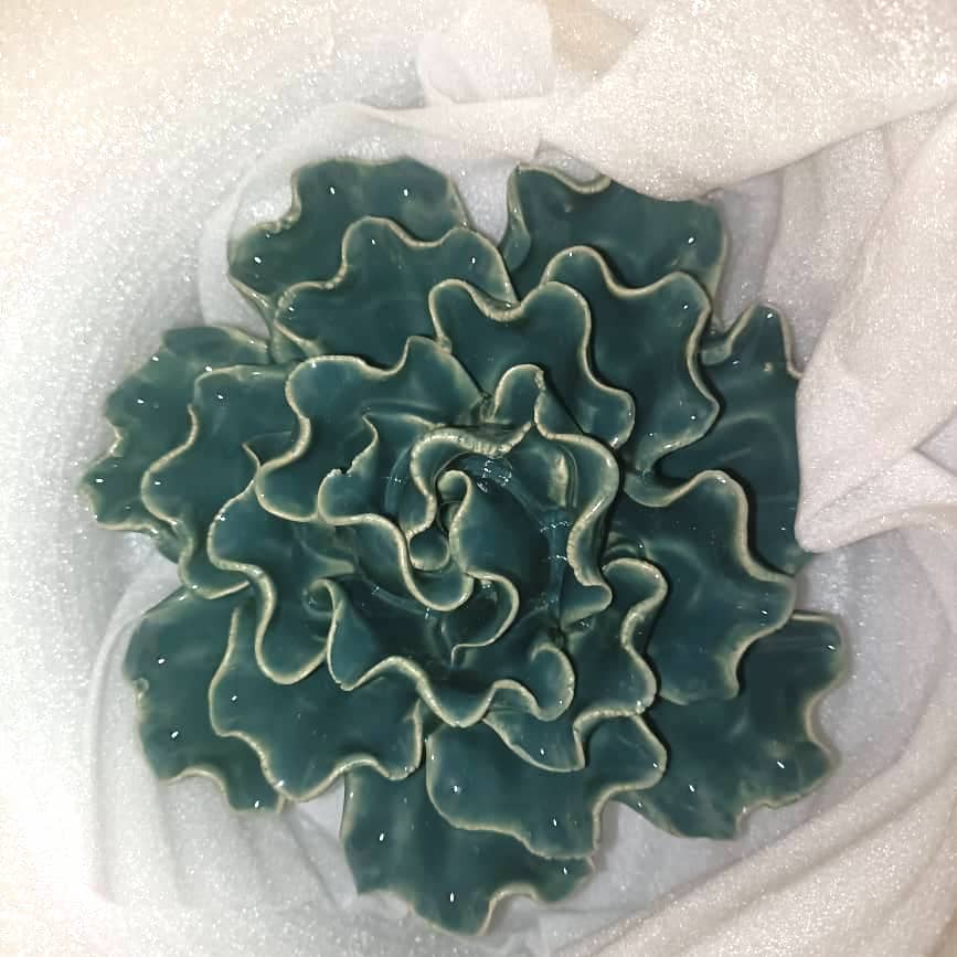 15cm Ceramic Wall Flower Sea Lettuce Teal Turquoise Floral Vegetable Wall Mounted Ceramic Sea Lettuce