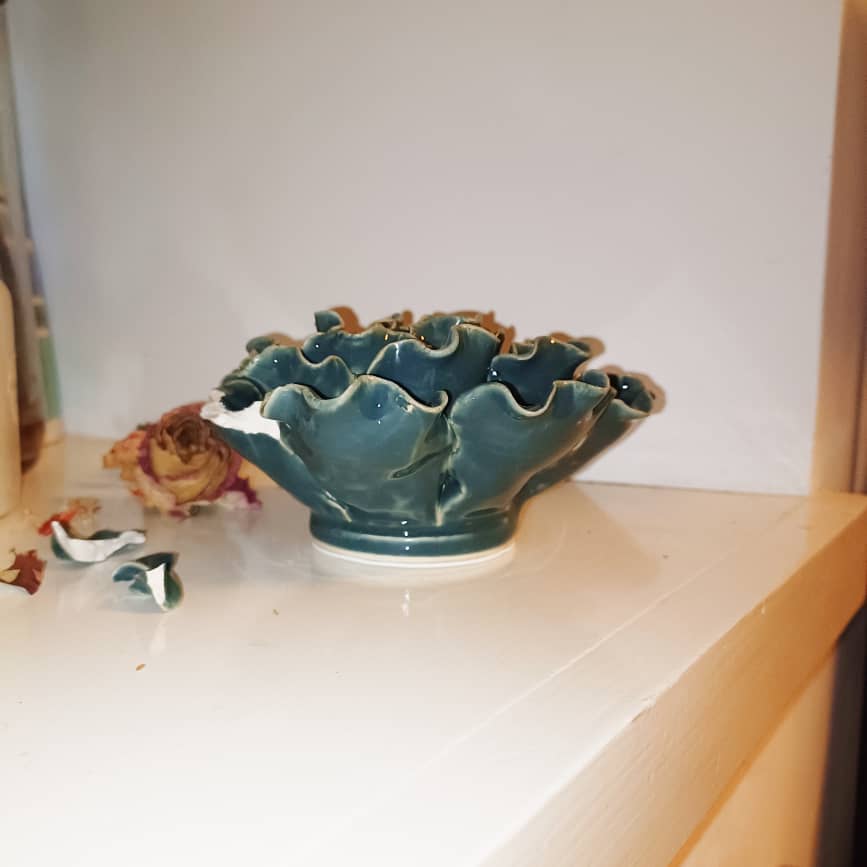 15cm Ceramic Wall Flower Sea Lettuce Teal Turquoise Floral Vegetable Wall Mounted Ceramic Sea Lettuce