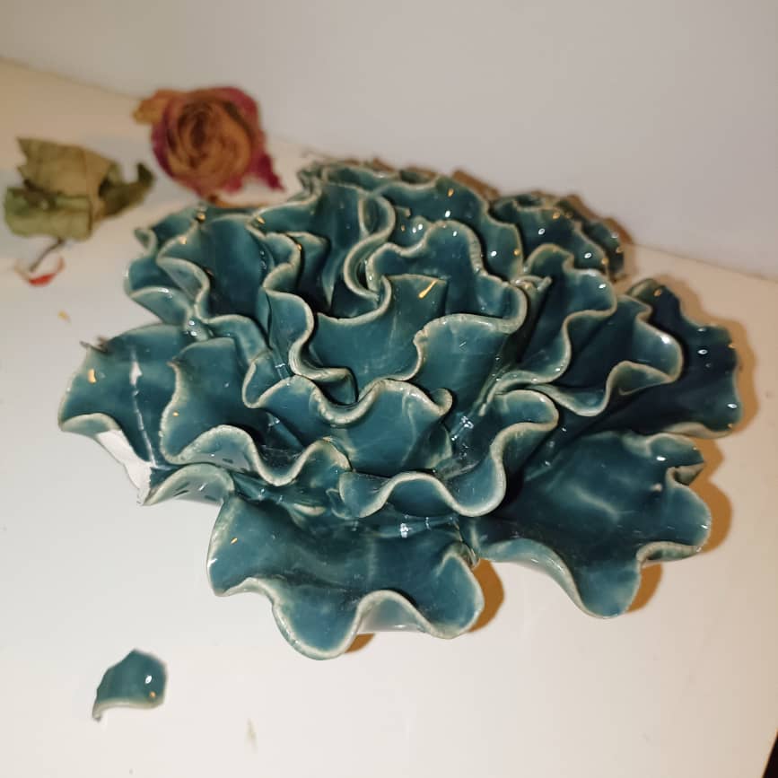 15cm Ceramic Wall Flower Sea Lettuce Teal Turquoise Floral Vegetable Wall Mounted Ceramic Sea Lettuce