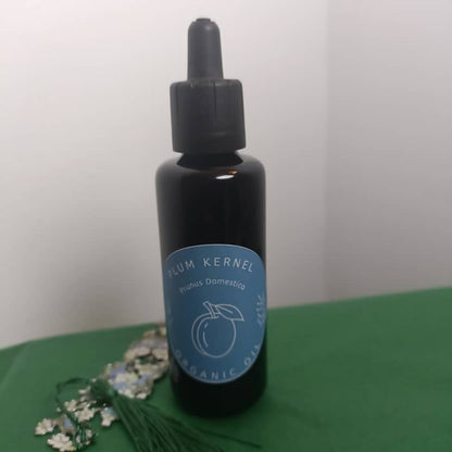 Organic Pistachio Kernel Oil Pistacia Vera in Miron Glass with Dropper Bottled by Hand Food Grade Cold Pressed Pistachio Nut Oil